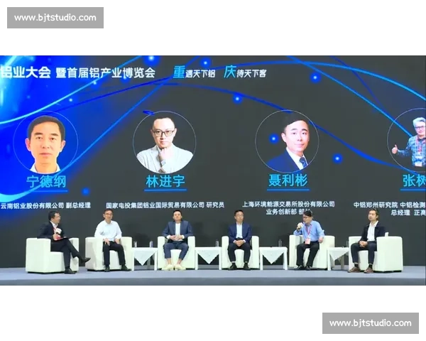 主持人群互动指南:提升交流技巧与现场掌控能力的全面策略 主持人群互动指南:提升交流技巧与现场掌控能力的全面策略