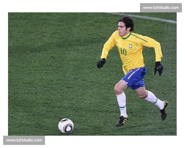 盘带技术在现代足球比赛中的应用与发展趋势分析 盘带技术在现代足球比赛中的应用与发展趋势分析